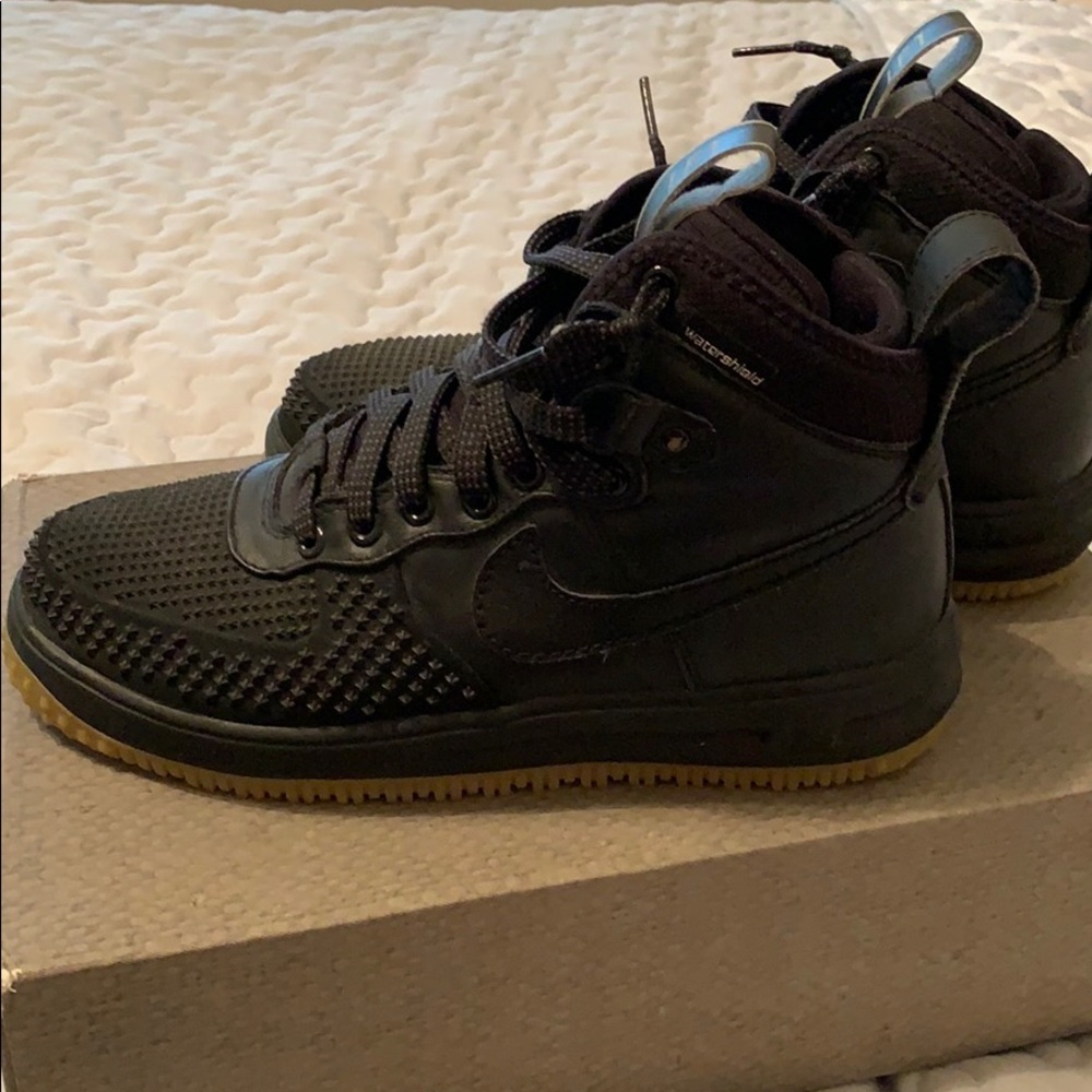 Nike duck boots